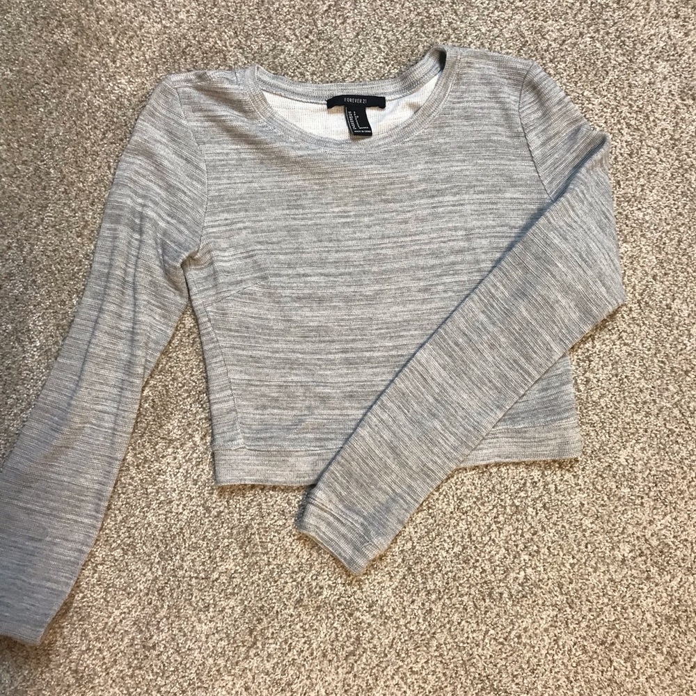 Long sleeved crop top